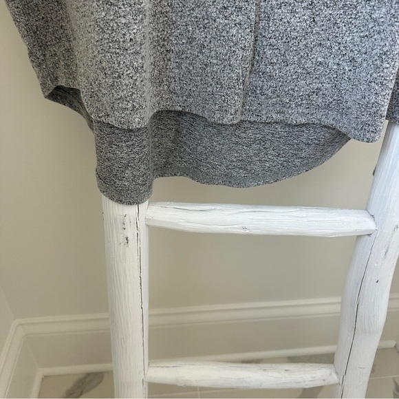 Free Press Gray Crew Neck Top No Sleep Club Size Large - Picture 6 of 11